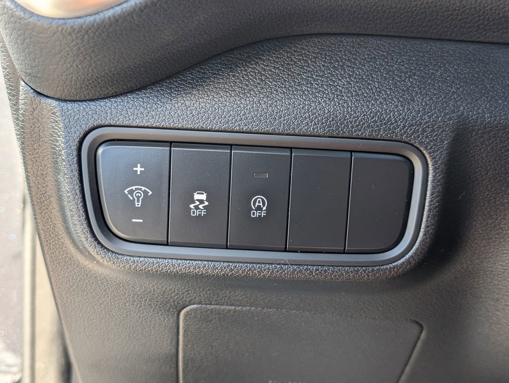 Certified 2025 Kia Soul LX image 30