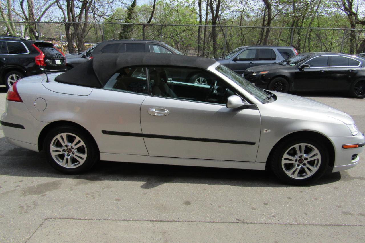 Used 2007 Saab 9-3 2.0T w/ Premium Audio Pkg FWD image 23