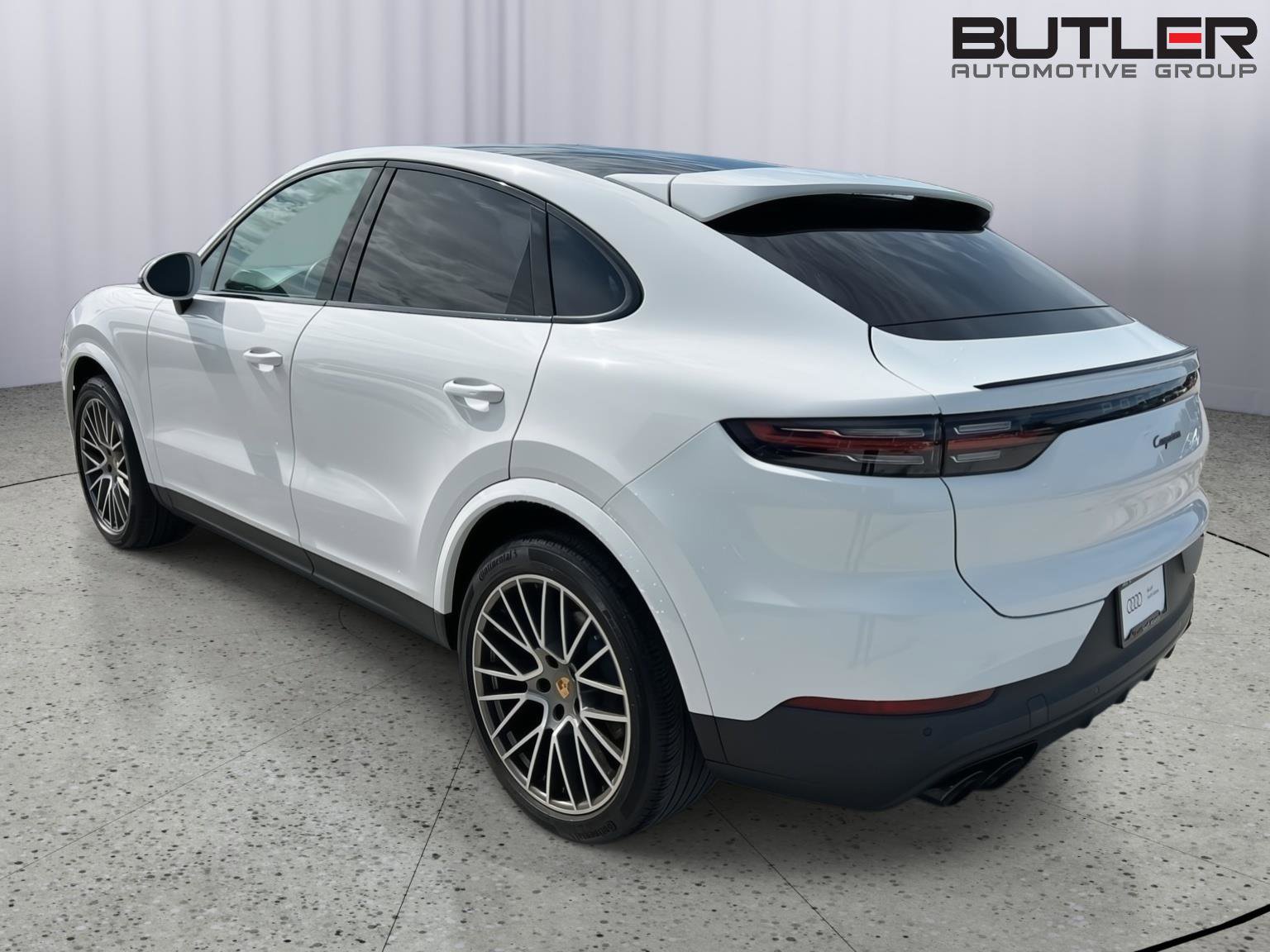 Used 2023 Porsche Cayenne Platinum Edition AWD/4WD image 7