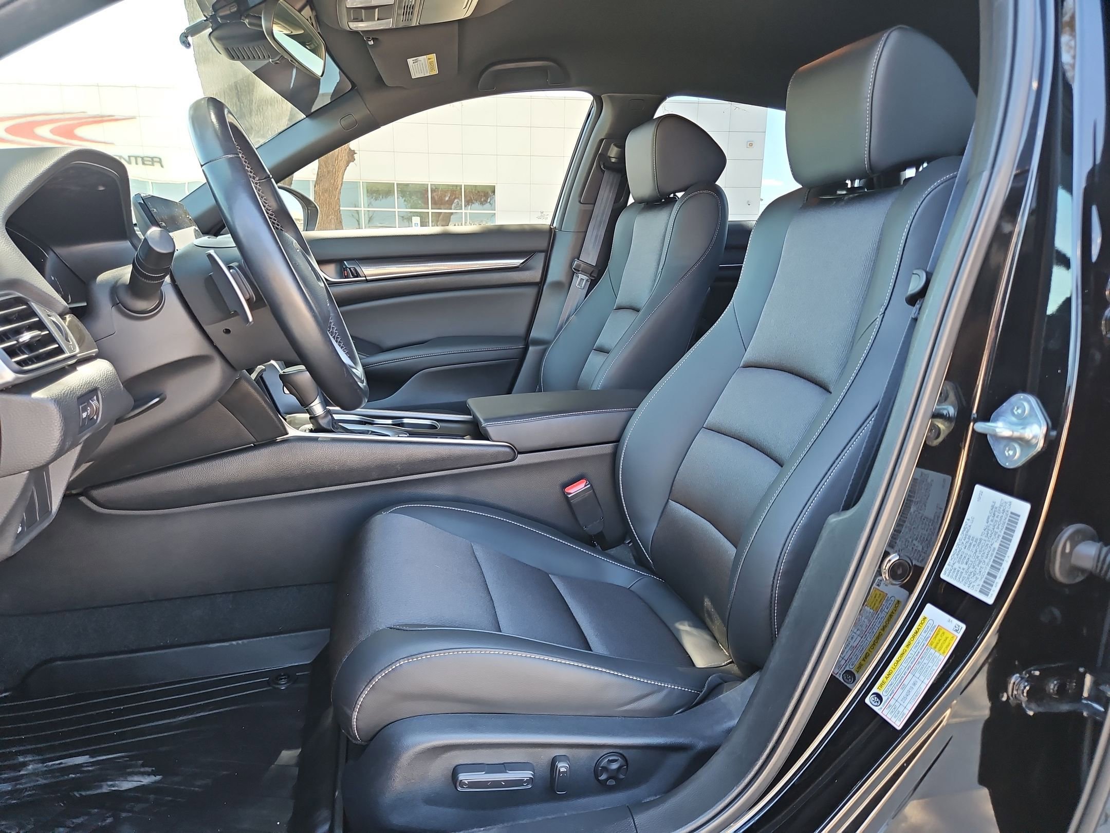 Used 2022 Honda Accord Sport image 9