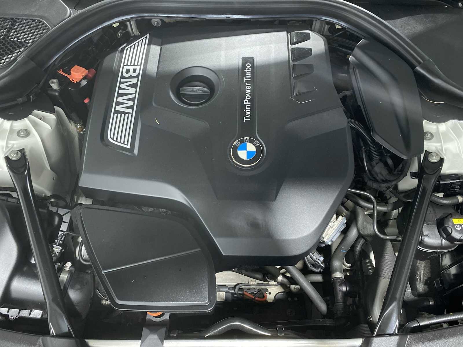 Used 2017 BMW 530i xDrive image 9