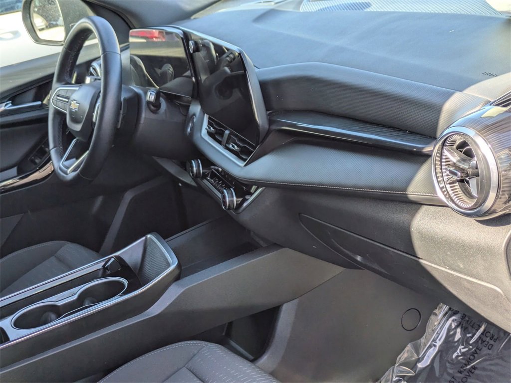 Used 2025 Chevrolet Equinox LT image 28