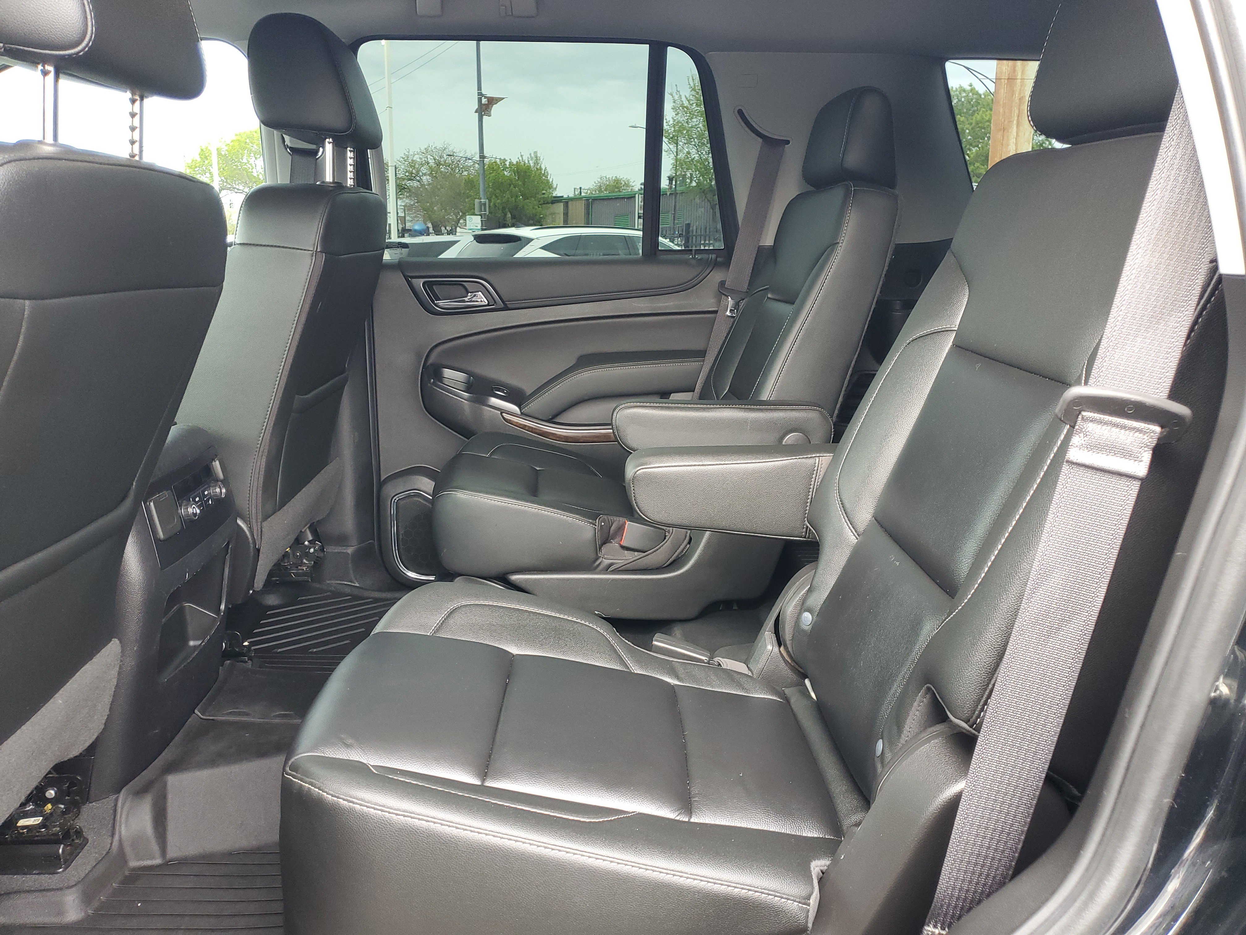 Used 2019 Chevrolet Tahoe LT w/ RST Edition AWD/4WD image 12