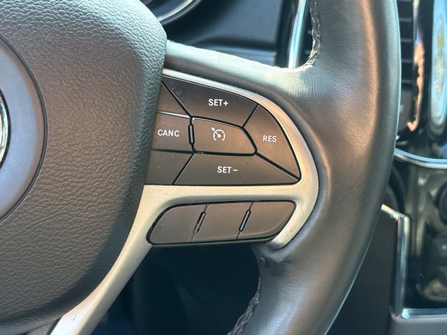 Used 2019 Jeep Grand Cherokee Limited w/ Luxury Group II AWD/4WD image 10