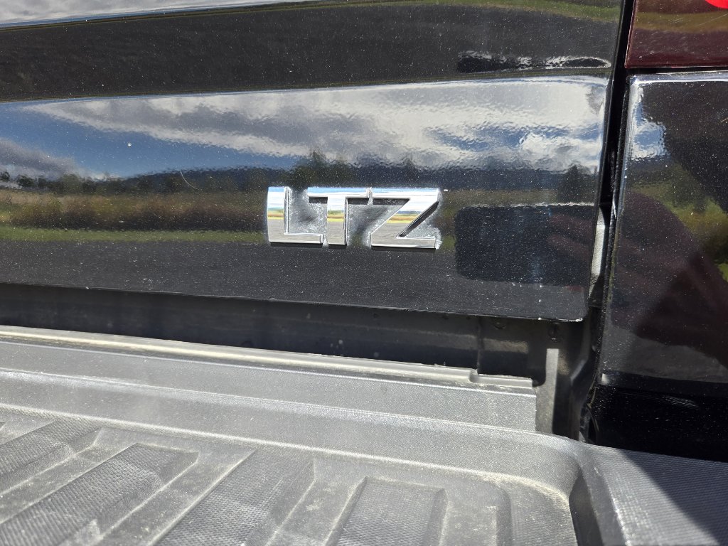 Used 2018 Chevrolet Silverado 3500 LTZ image 7