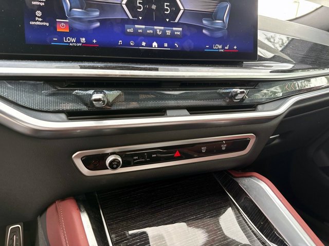 Used 2026 BMW X6 xDrive40i AWD/4WD image 29