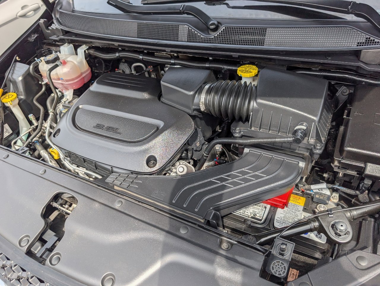 Used 2025 Chrysler Pacifica Select image 20