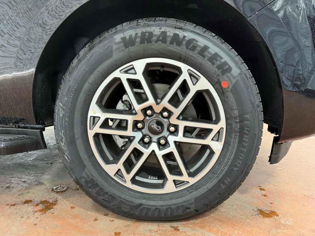 New 2026 Ford Expedition Active RWD image 10