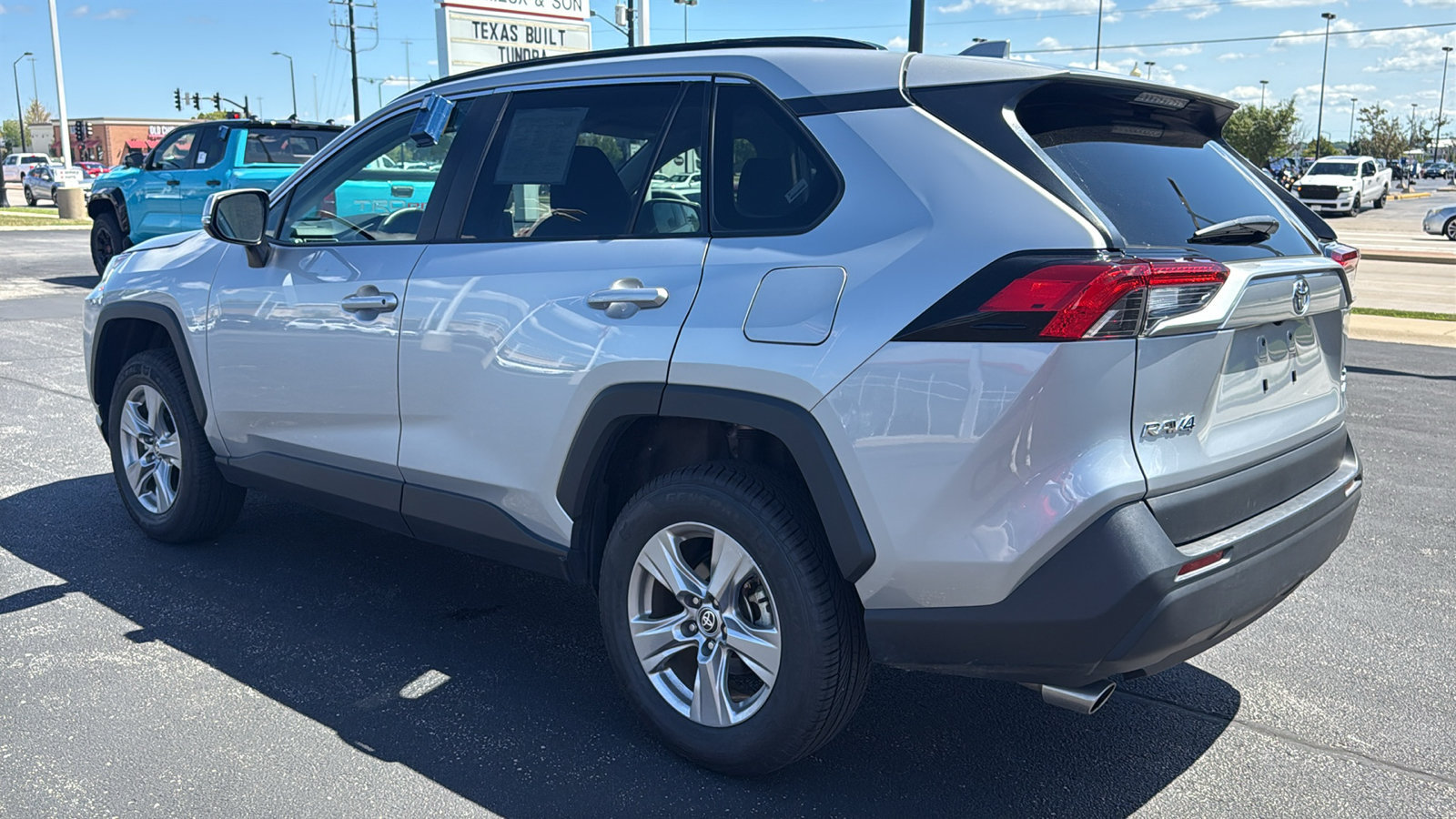 Certified 2025 Toyota RAV4 XLE AWD/4WD image 5