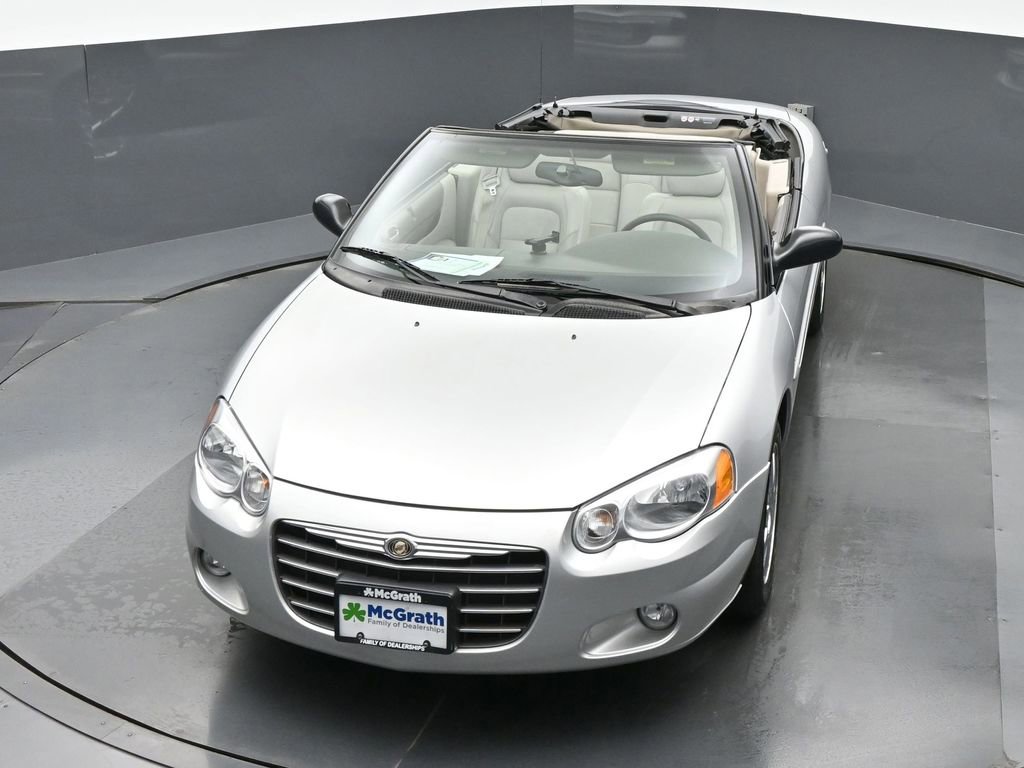 Used 2005 Chrysler Sebring Limited image 22