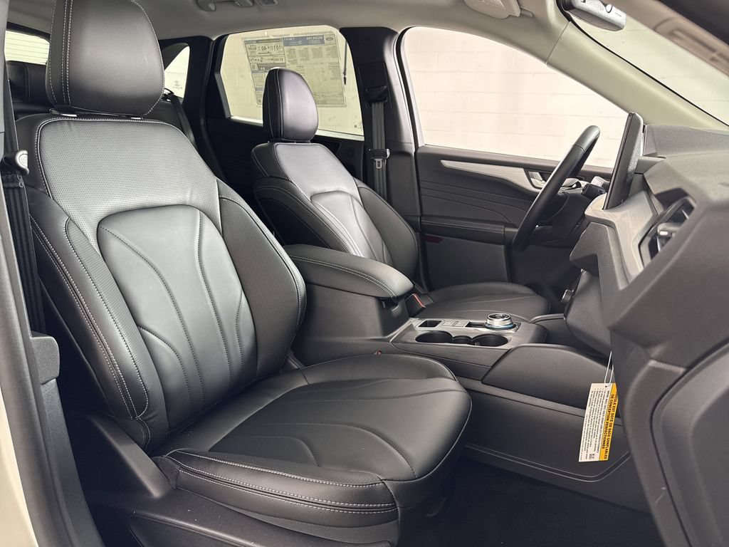 New 2025 Ford Escape SE w/ PHEV Premium Package FWD image 43