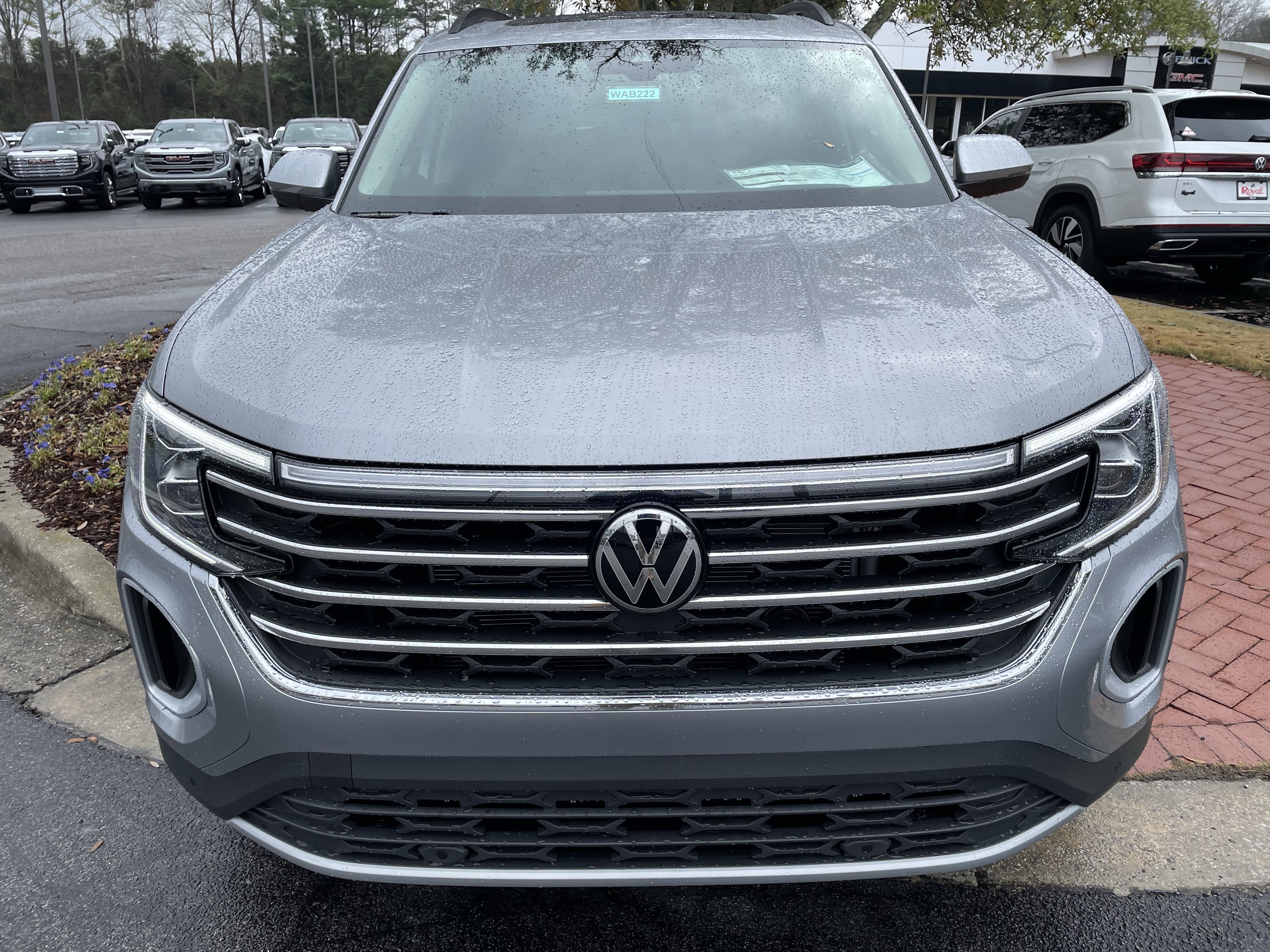 New 2026 Volkswagen Atlas SE image 2