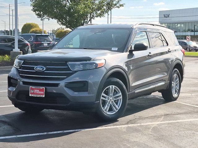 Used 2023 Ford Explorer XLT w/ Class IV Trailer Tow Package AWD/4WD image 2