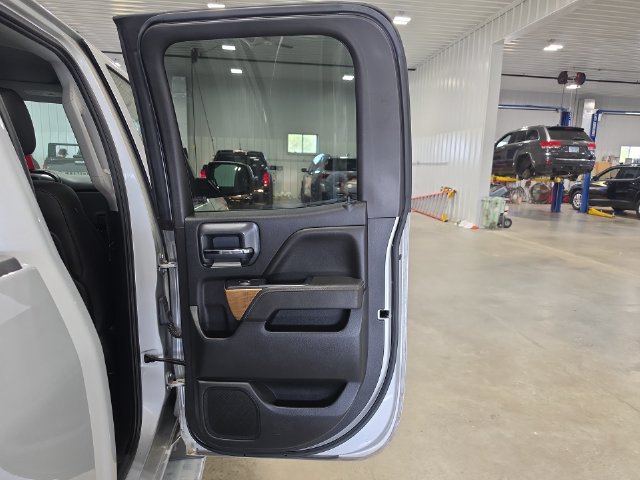 Used 2015 Chevrolet Silverado 1500 LTZ AWD/4WD image 28