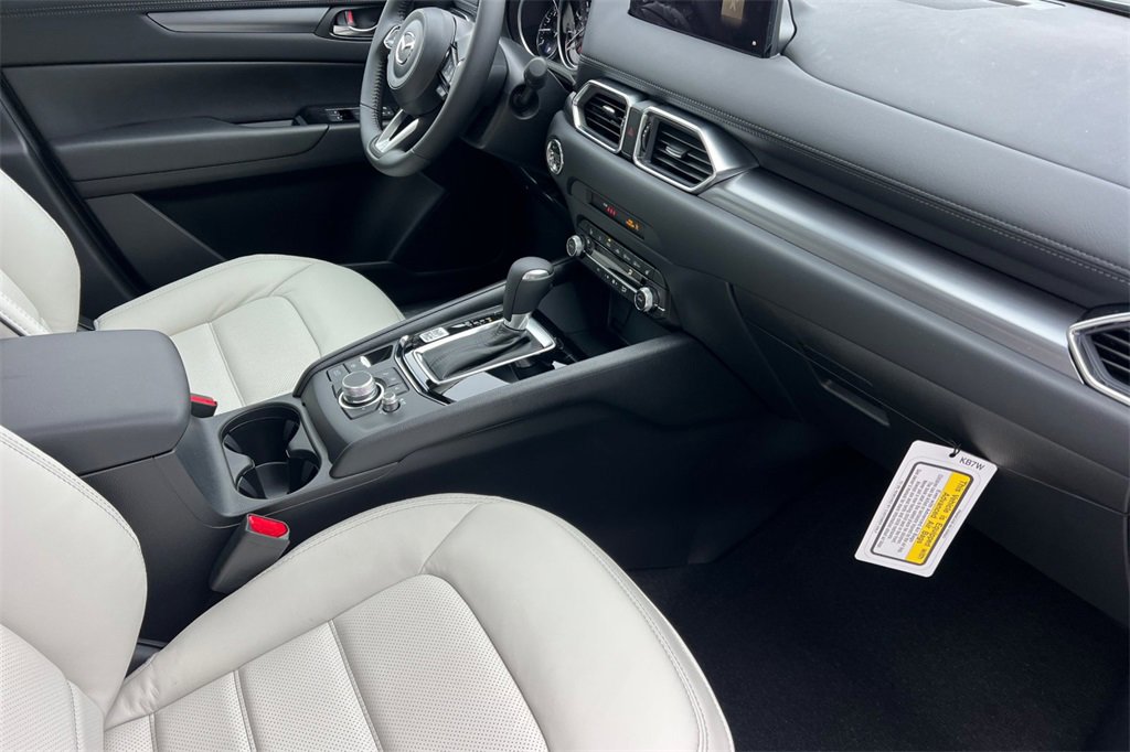 New 2025 MAZDA CX-5 AWD 2.5 S w/ Preferred Package image 17