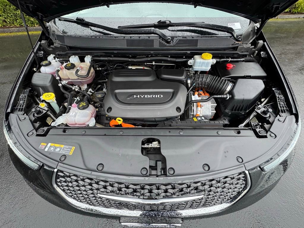 Used 2023 Chrysler Pacifica Touring-L image 30