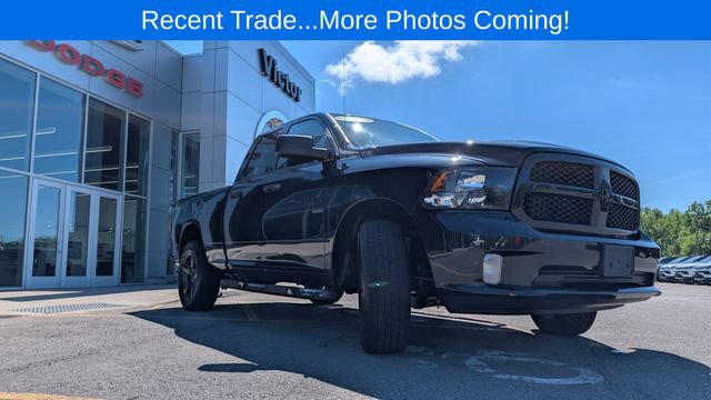 Used 2019 RAM 1500 Express w/ Express Value Package AWD/4WD image 3