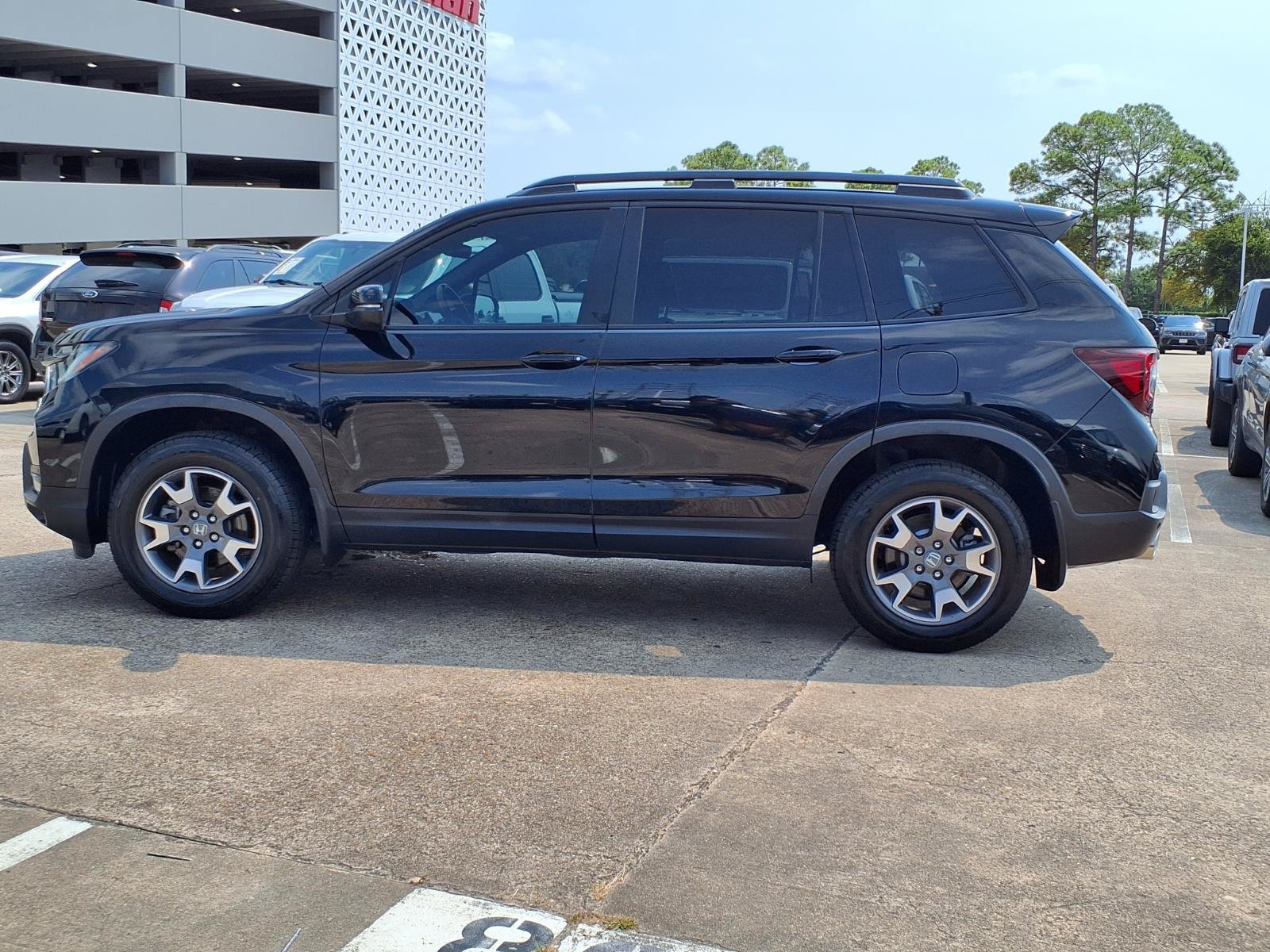 Used 2022 Honda Passport TrailSport image 26