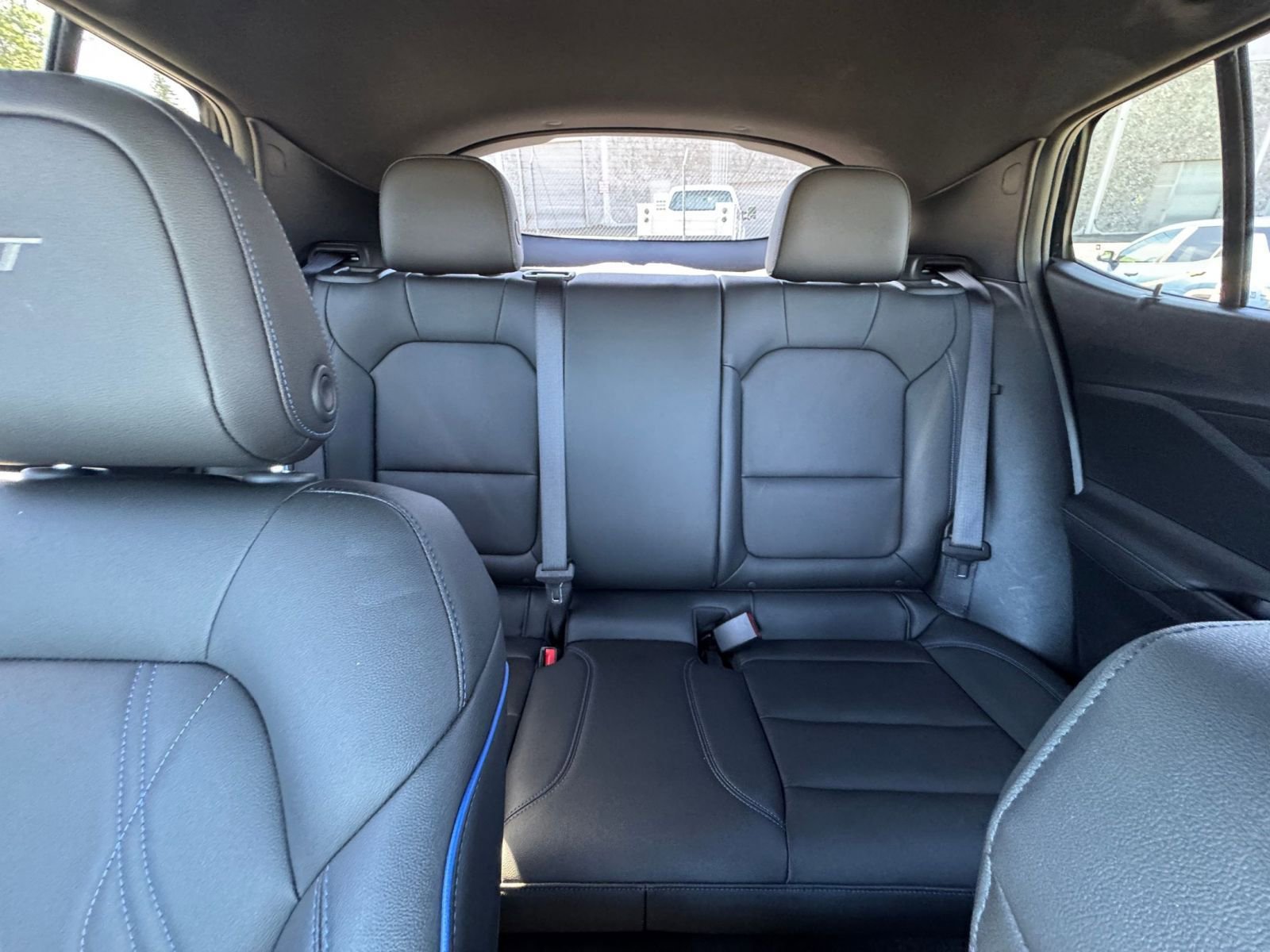 Used 2025 Buick Envista Sport Touring image 37