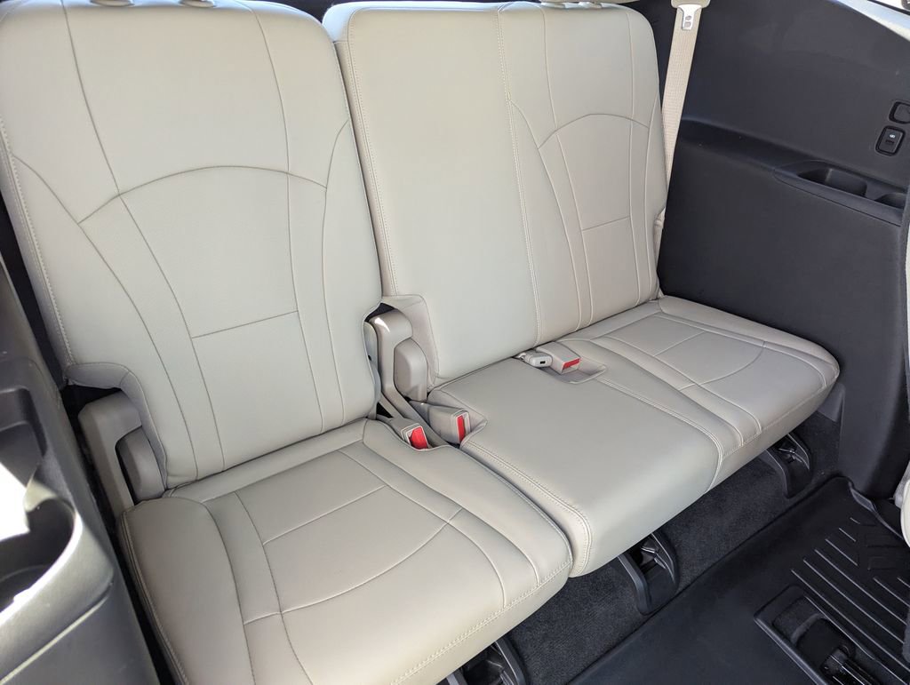 Used 2019 Buick Enclave Essence AWD/4WD image 35