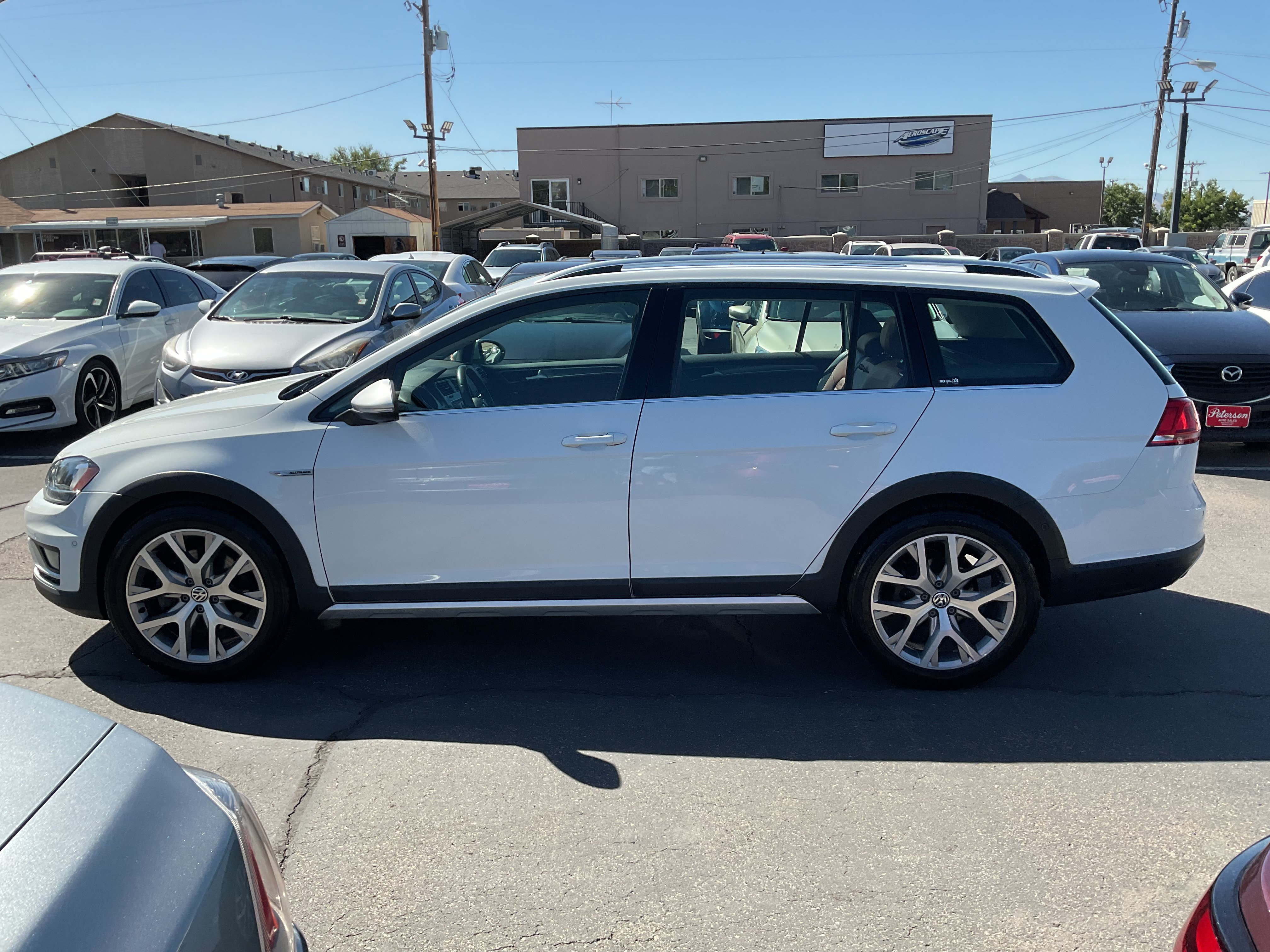 Used 2017 Volkswagen Golf Alltrack SEL AWD/4WD image 4