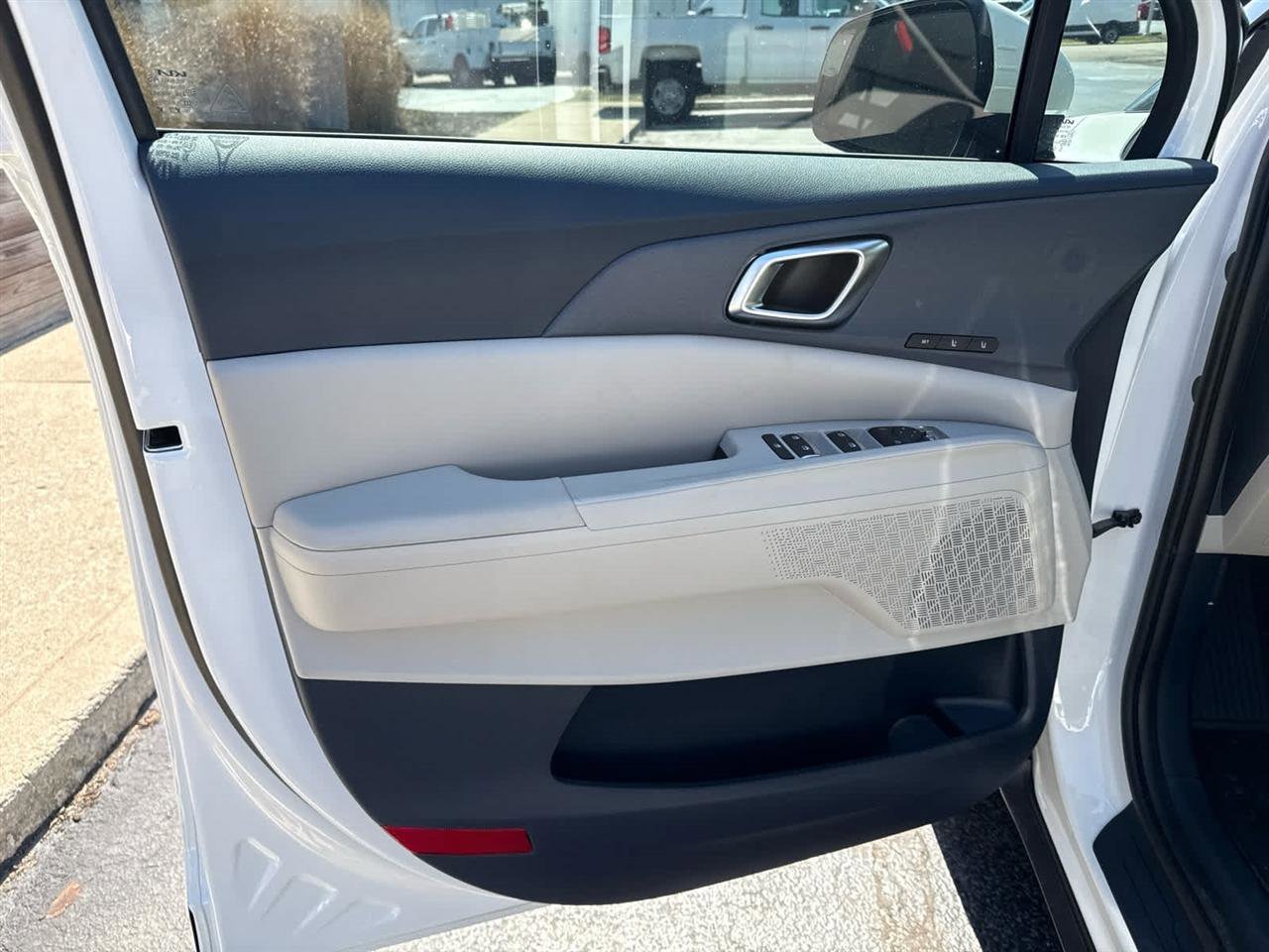 Used 2026 Kia Carnival SX image 21