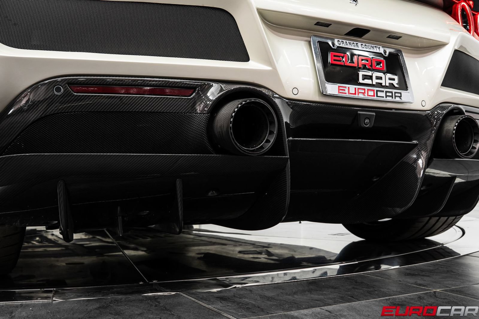 Used 2021 Ferrari F8 Tributo RWD image 31
