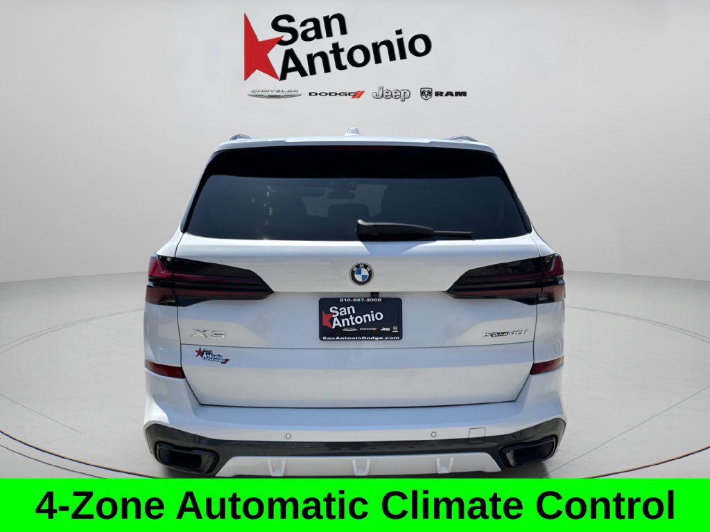 Used 2025 BMW X5 xDrive40i w/ M Sport Package AWD/4WD image 13