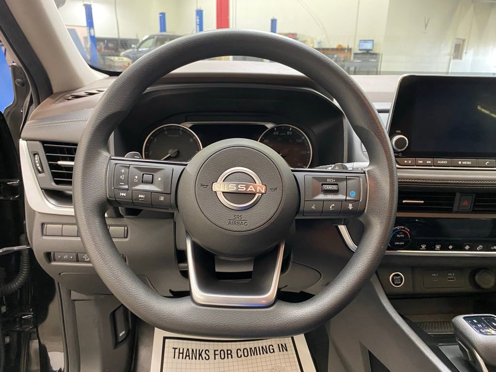 Used 2023 Nissan Rogue SV image 24