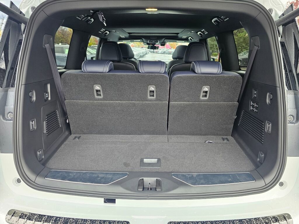 New 2026 INFINITI QX80 4WD image 19