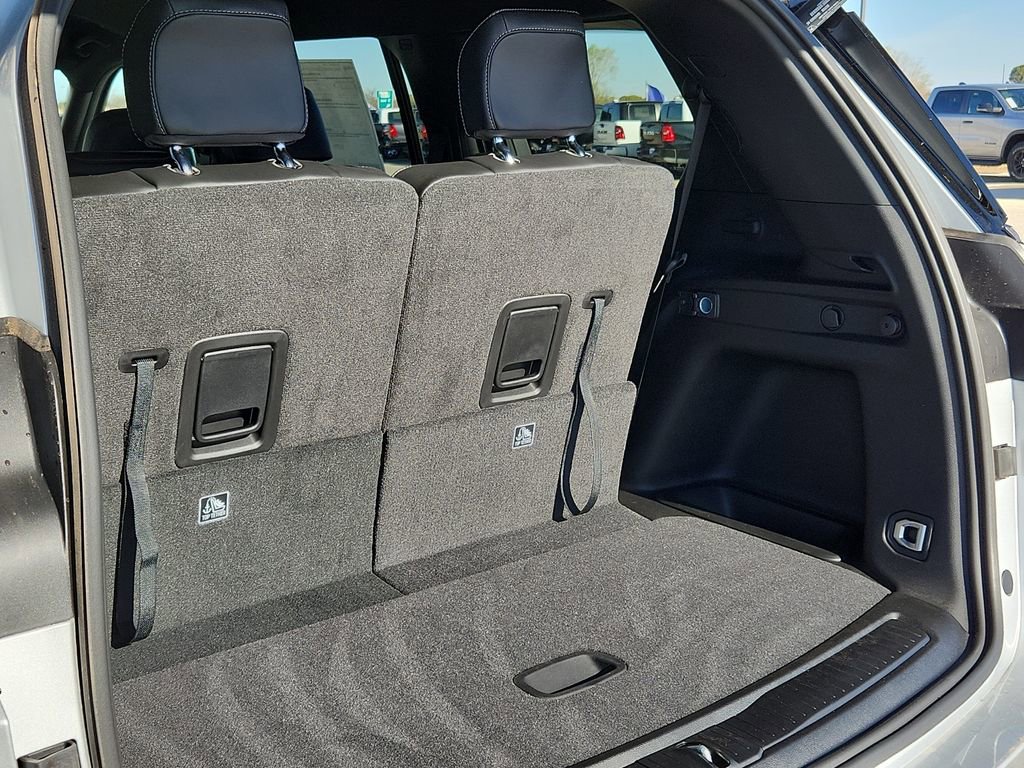 New 2026 Jeep Grand Cherokee L Laredo image 12