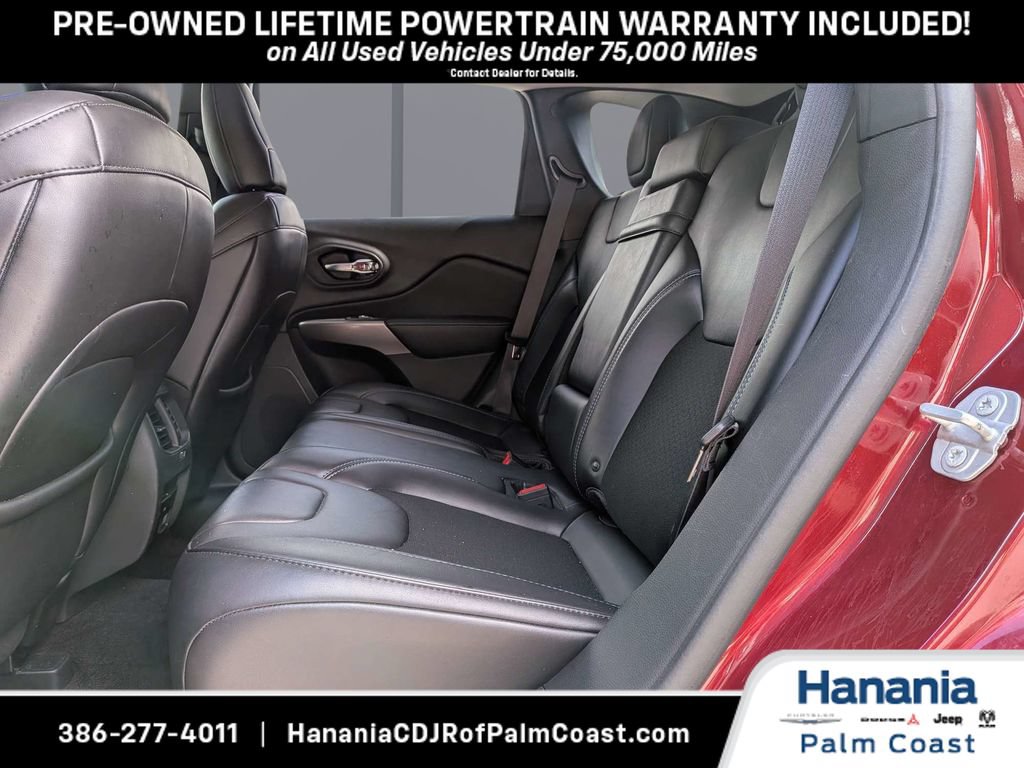 Used 2019 Jeep Cherokee Latitude Plus w/ Comfort/Convenience Group AWD/4WD image 15