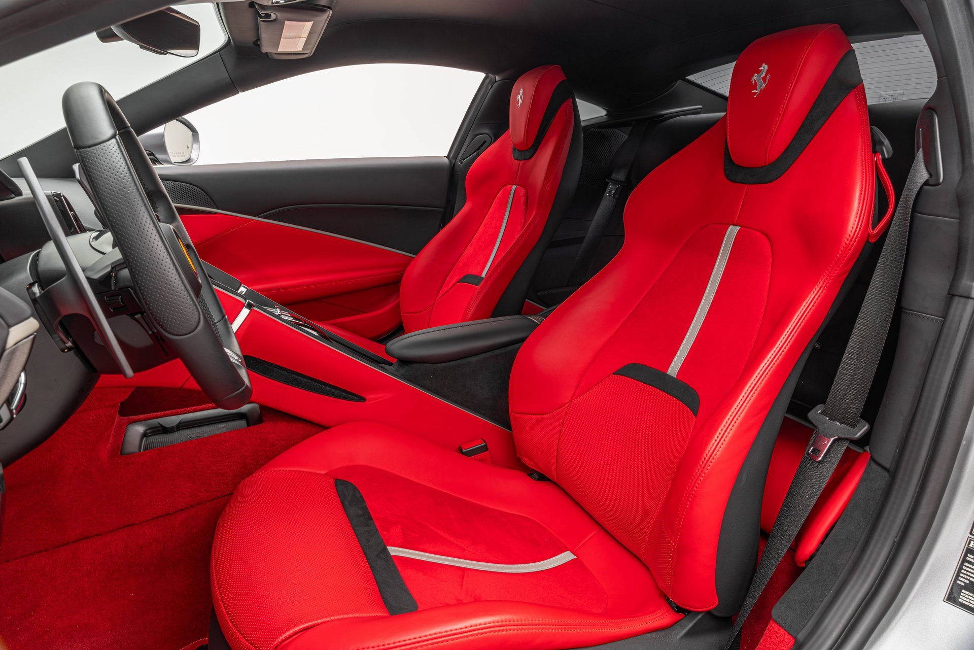 Certified 2024 Ferrari Roma Base image 5