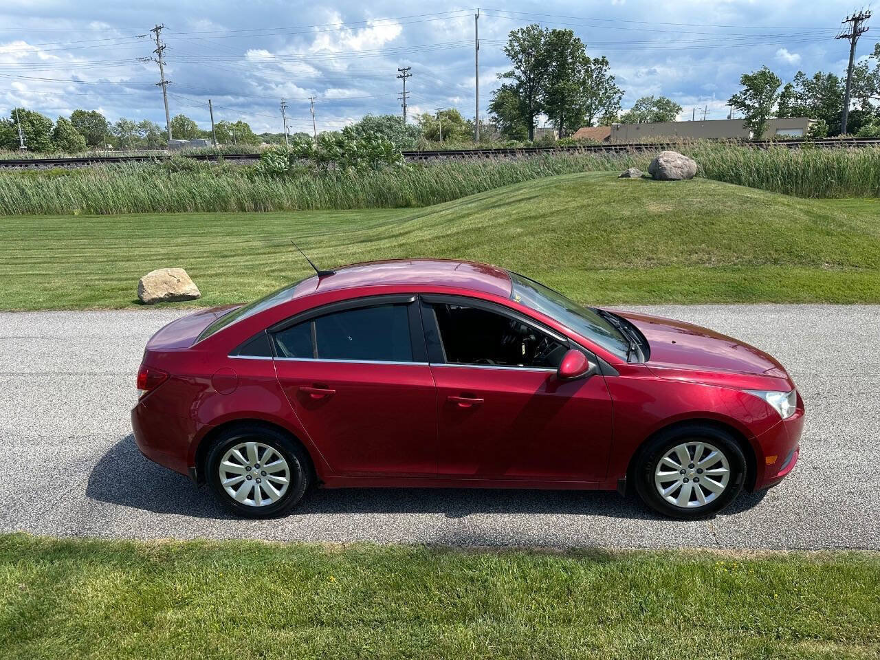 Used 2011 Chevrolet Cruze LT FWD image 5