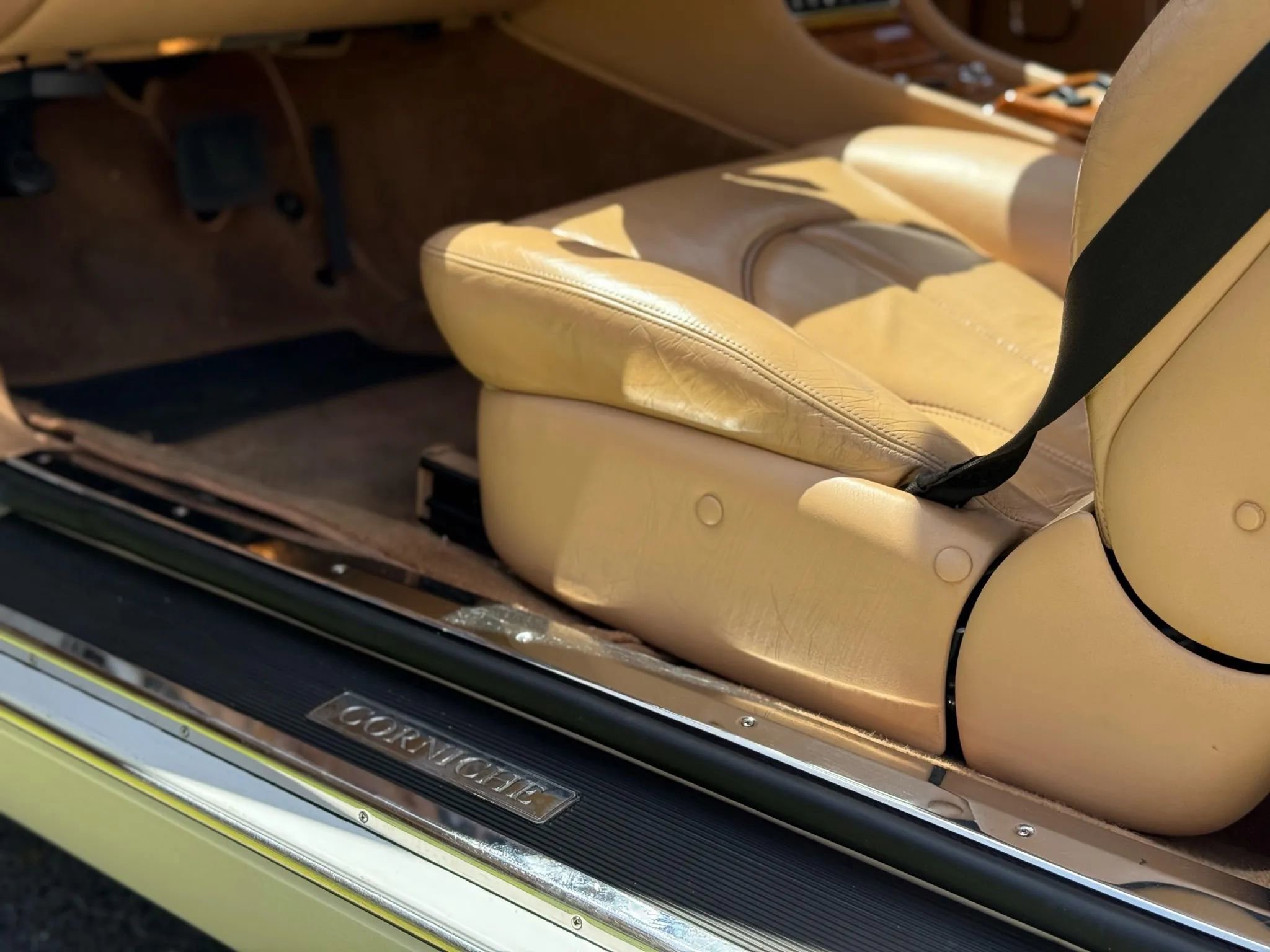 Used 2000 Rolls-Royce Corniche RWD image 28