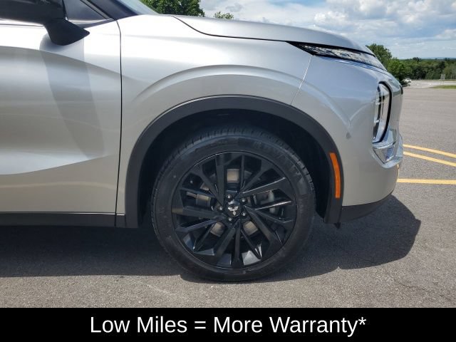 Used 2022 Mitsubishi Outlander SE FWD image 7