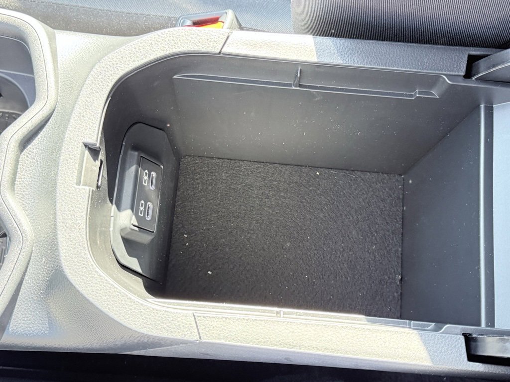 Used 2025 Toyota RAV4 LE image 21