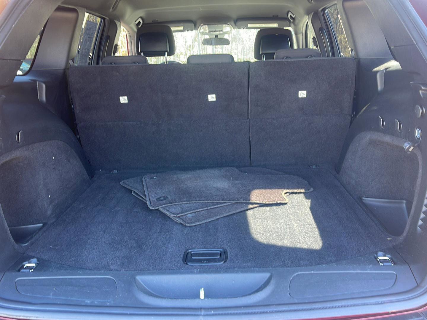 Used 2018 Jeep Grand Cherokee Laredo image 27