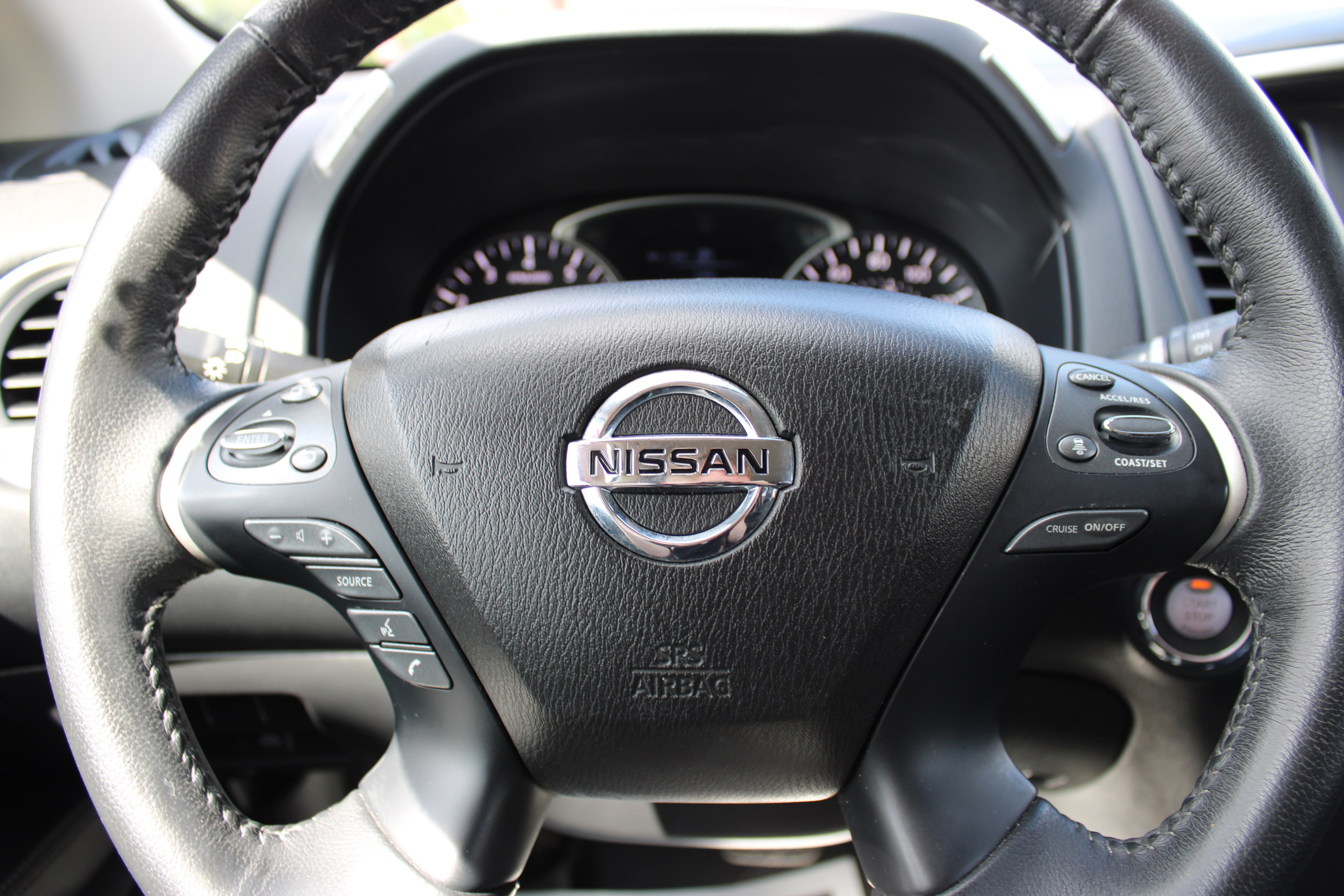 Used 2020 Nissan Pathfinder SV AWD/4WD image 27