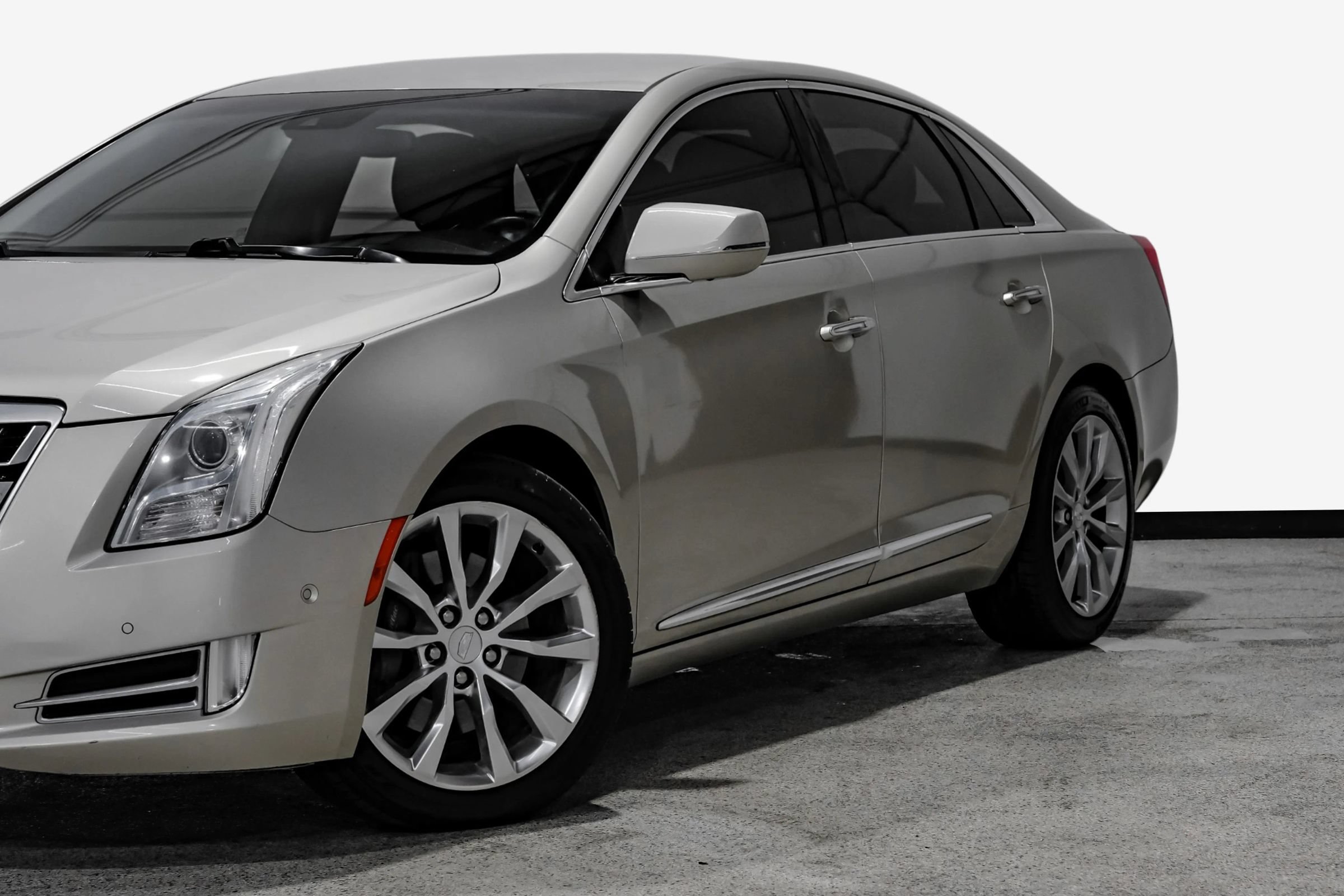 Used 2016 Cadillac XTS Luxury w/ Driver Awareness Package FWD image 15