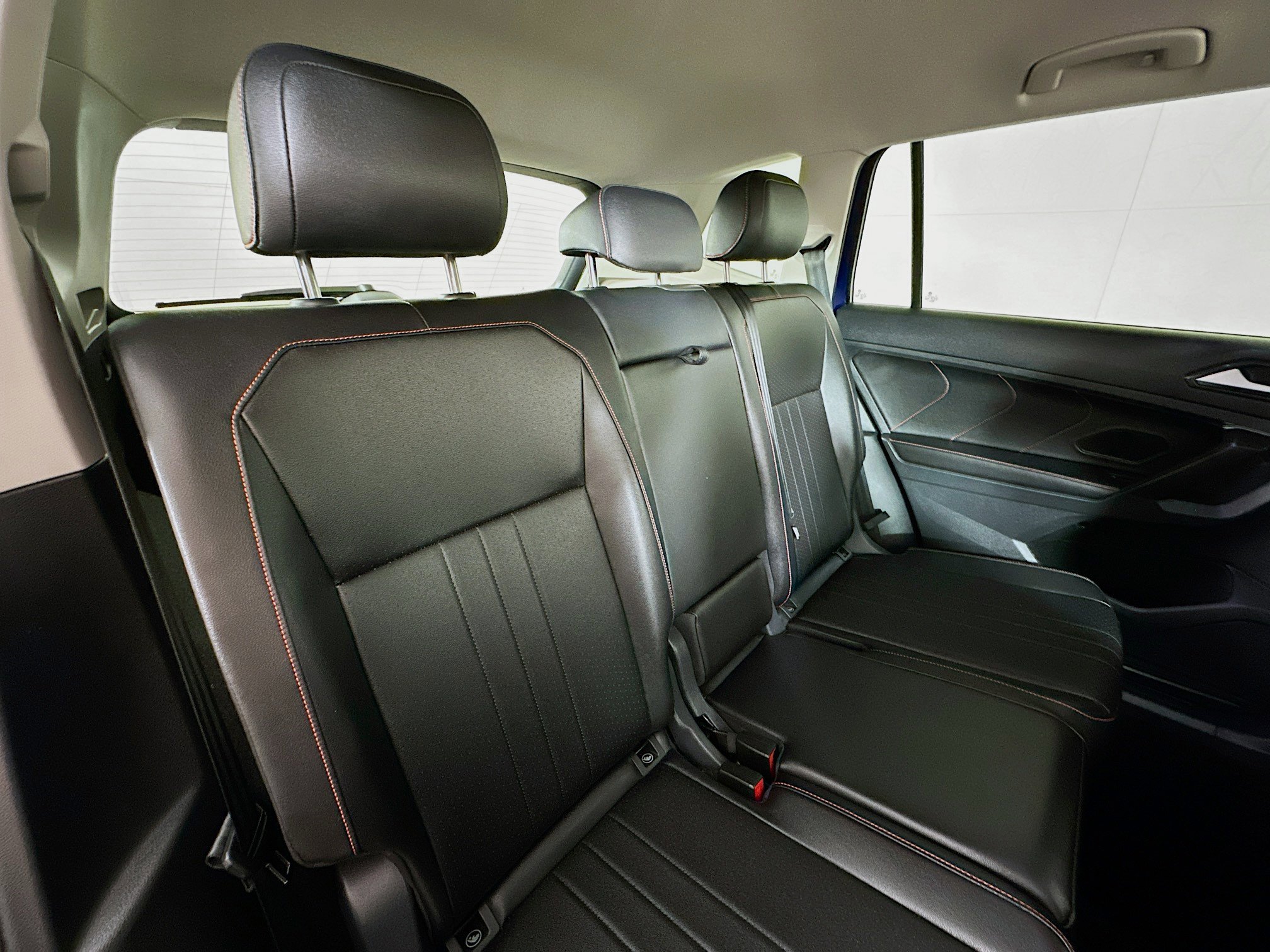 Used 2024 Volkswagen Tiguan Wolfsburg Edition image 24