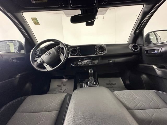 Used 2022 Toyota Tacoma TRD Sport AWD/4WD image 16