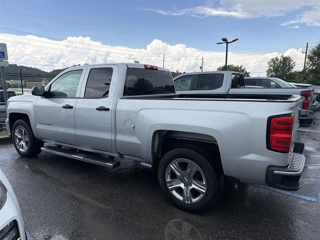 Used 2016 Chevrolet Silverado 1500 Custom w/ Custom Convenience Package RWD image 2