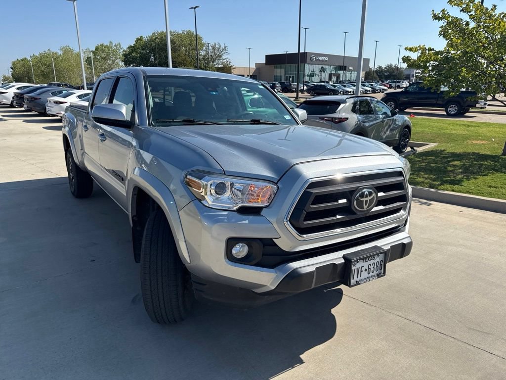 Used 2022 Toyota Tacoma SR5 RWD image 3
