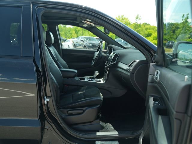 Used 2019 Jeep Grand Cherokee Altitude AWD/4WD image 21