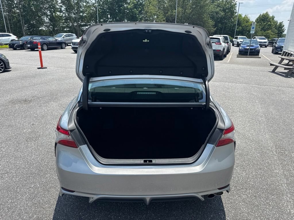 Used 2018 Toyota Camry SE FWD image 10