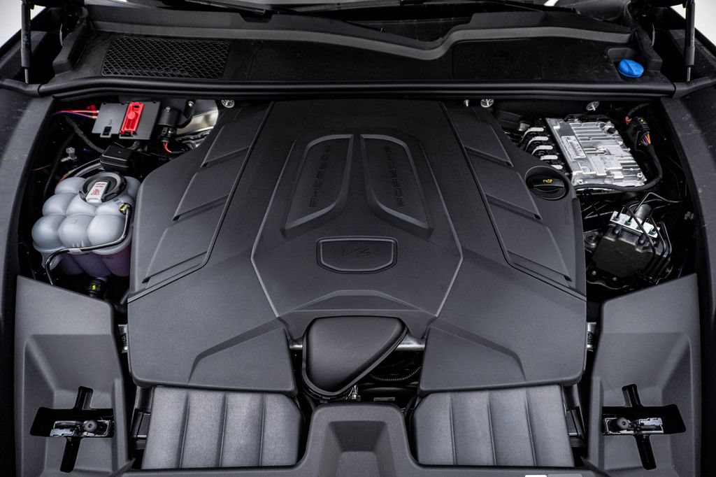New 2026 Porsche Cayenne AWD/4WD image 28