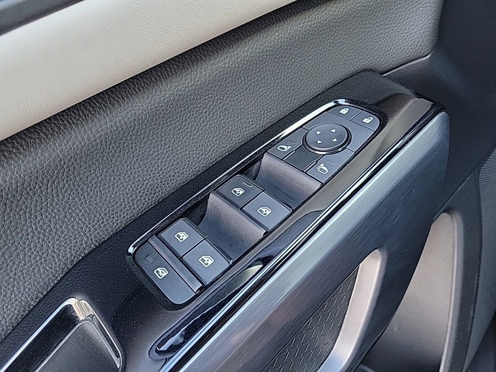 Used 2024 Nissan Pathfinder SL image 38