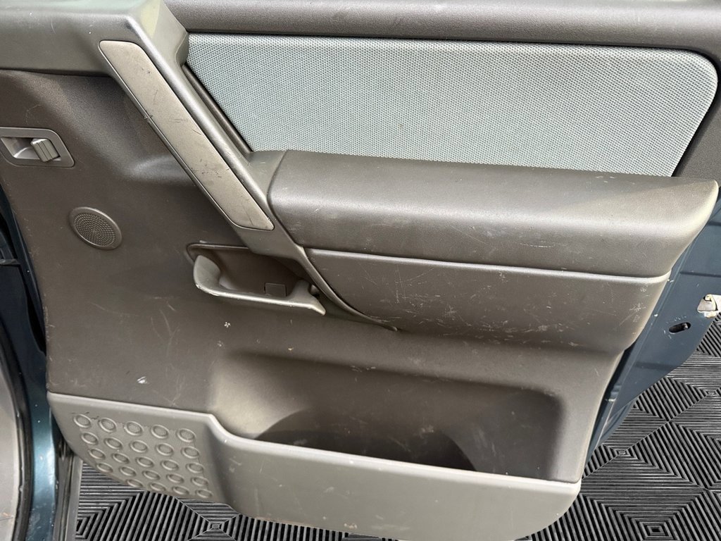 Used 2006 Nissan Titan SE image 15