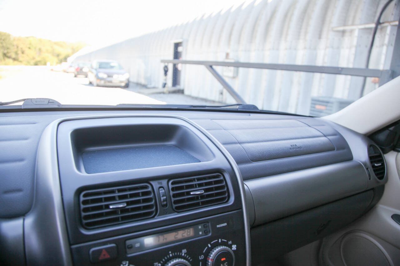 Used 2001 Lexus IS 300 w/ Leather Trim Pkg RWD image 42